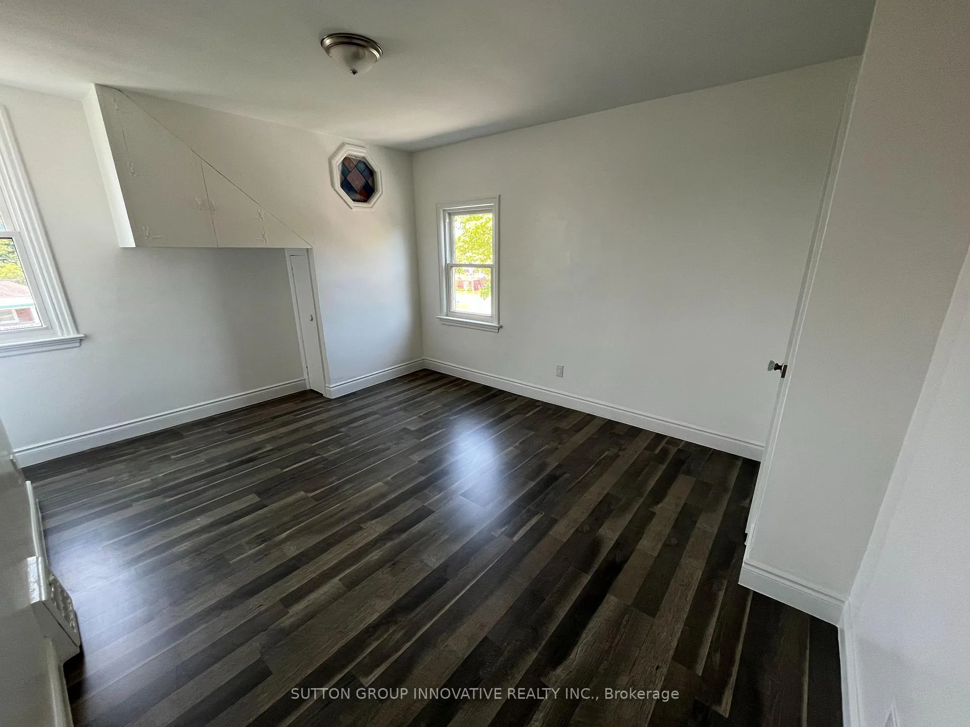 Photo 11 of Unit 1, 801 Upper Wellington Street, Hamilton, Balfour — HOMEH