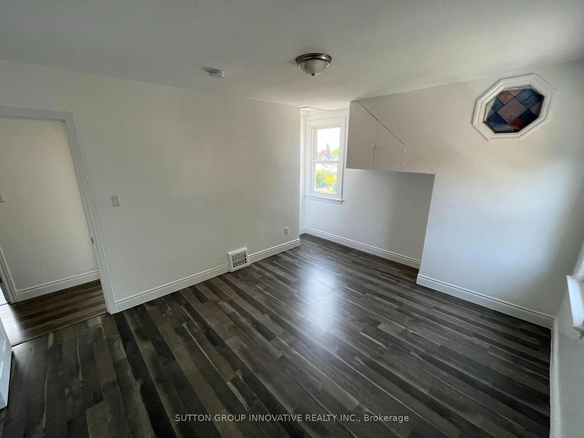 Photo 12 of Unit 1, 801 Upper Wellington Street, Hamilton, Balfour — HOMEH