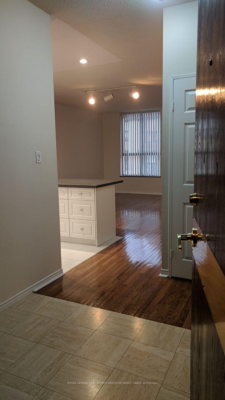 Photo 12 of Unit Ph#6, 211 St Patrick Street, Toronto, Kensington-Chinatown — HOMEH