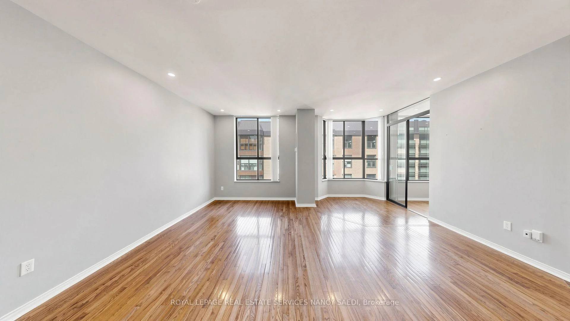 Photo 11 of Unit Ph#6, 211 St Patrick Street, Toronto, Kensington-Chinatown — HOMEH