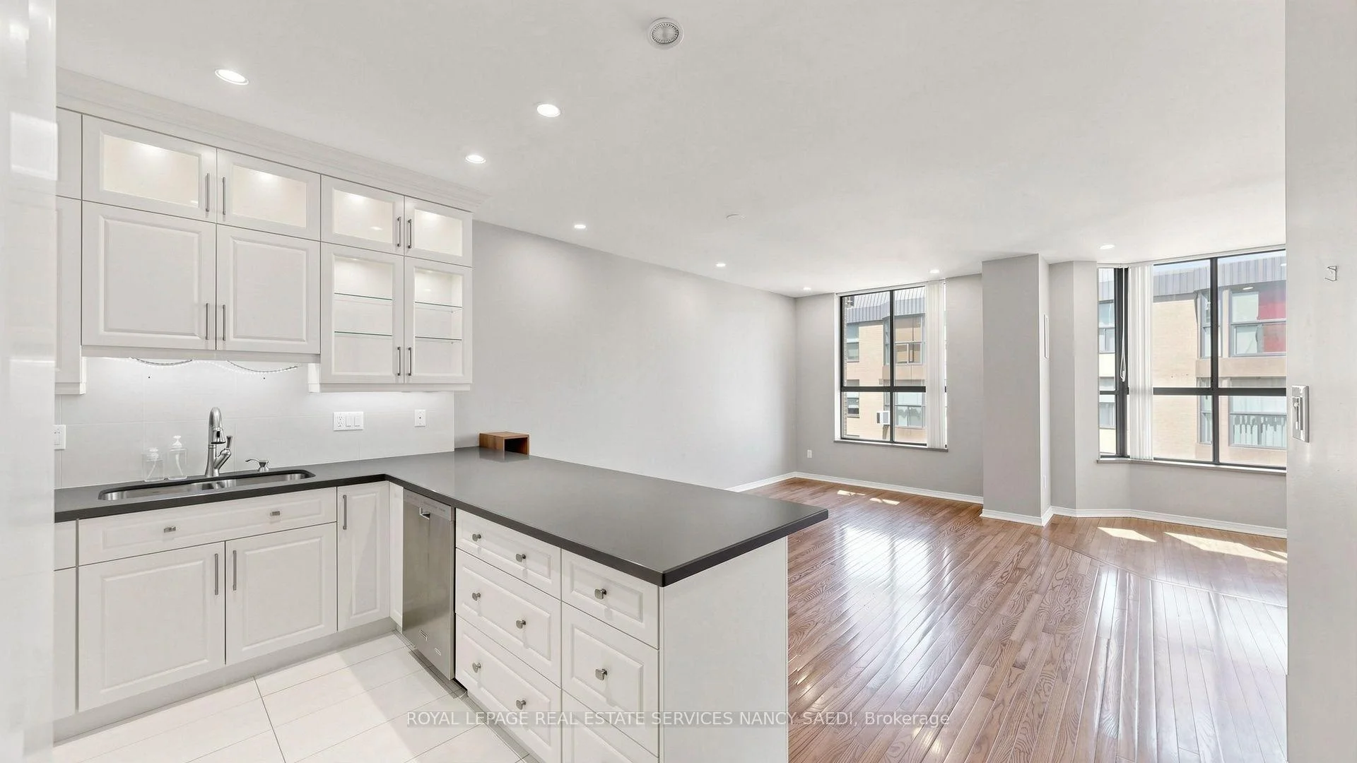Photo 30 of Unit Ph#6, 211 St Patrick Street, Toronto, Kensington-Chinatown — HOMEH