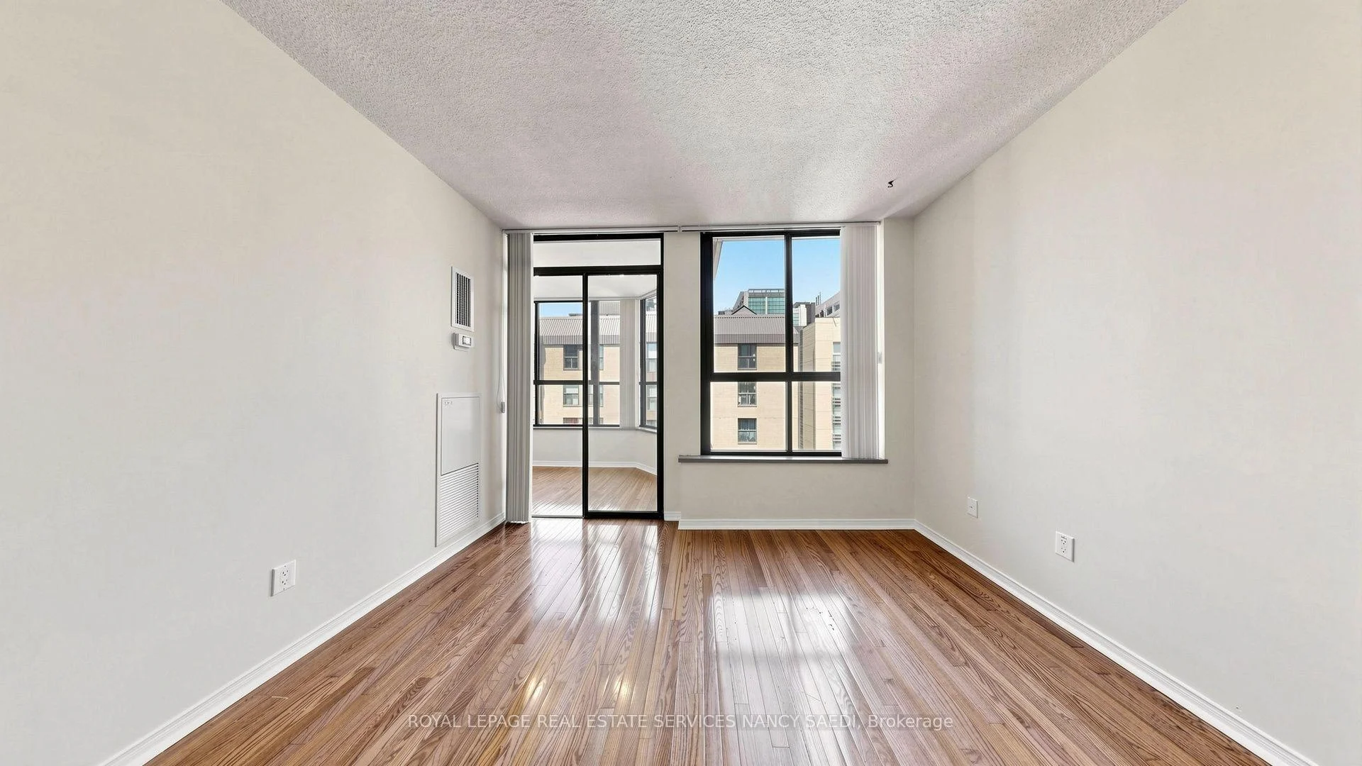 Photo 35 of Unit Ph#6, 211 St Patrick Street, Toronto, Kensington-Chinatown — HOMEH