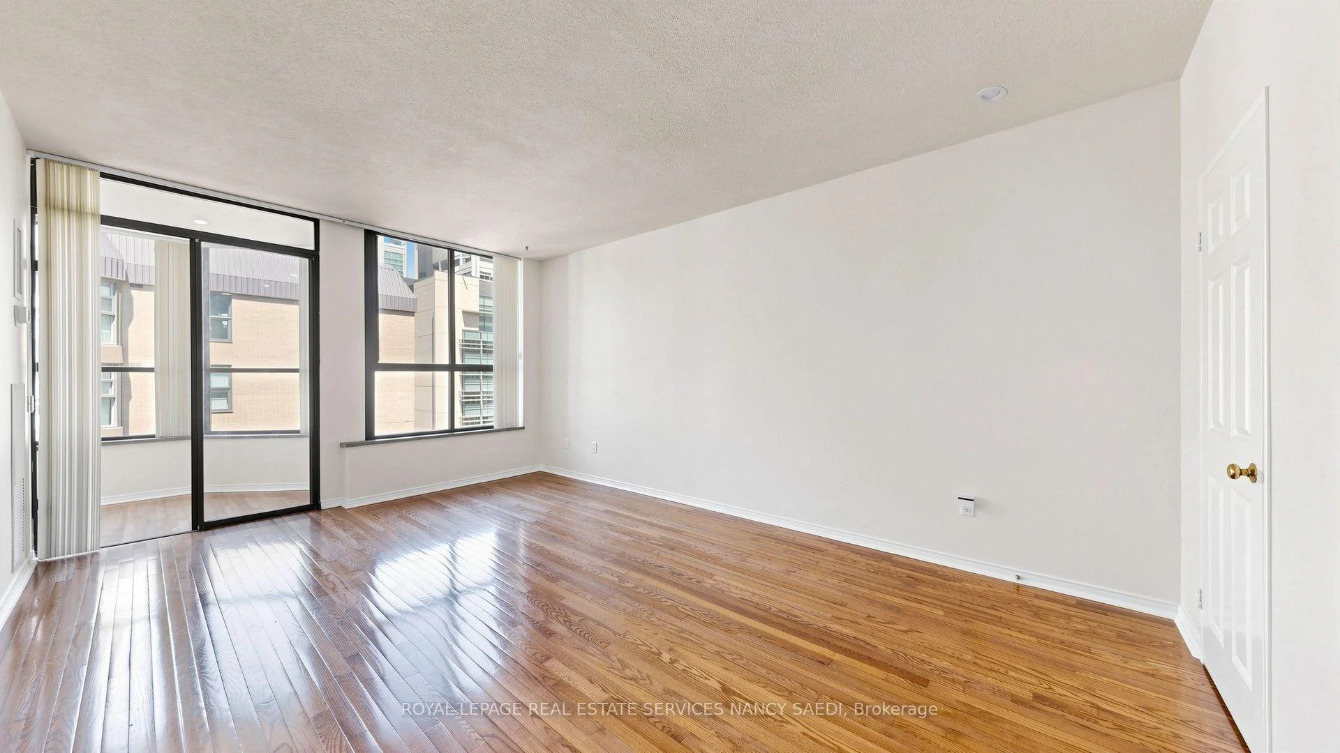 Photo 43 of Unit Ph#6, 211 St Patrick Street, Toronto, Kensington-Chinatown — HOMEH