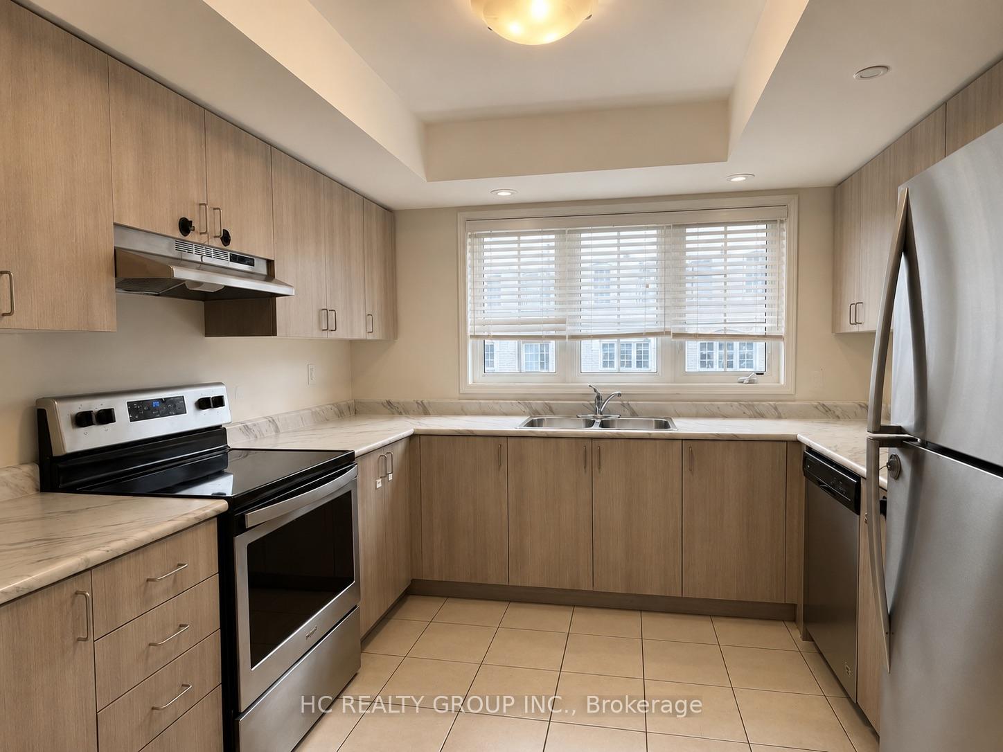 Photo 2 of Unit 124, 2645 Eaglesham Path, Oshawa, Windfields — HOMEH