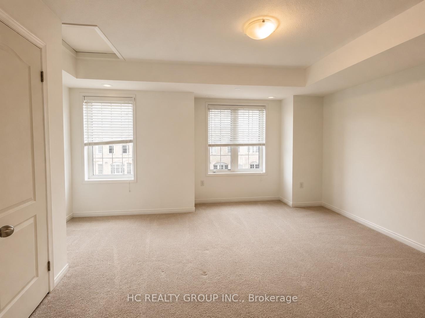 Photo 4 of Unit 124, 2645 Eaglesham Path, Oshawa, Windfields — HOMEH