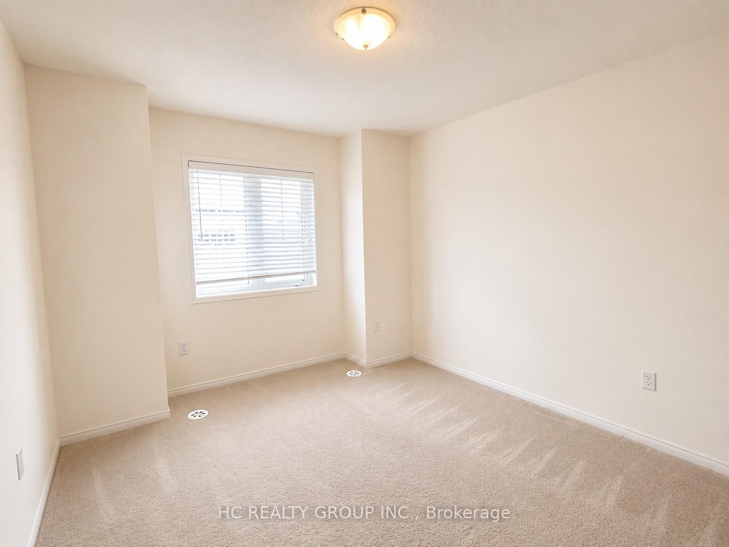 Photo 9 of Unit 124, 2645 Eaglesham Path, Oshawa, Windfields — HOMEH