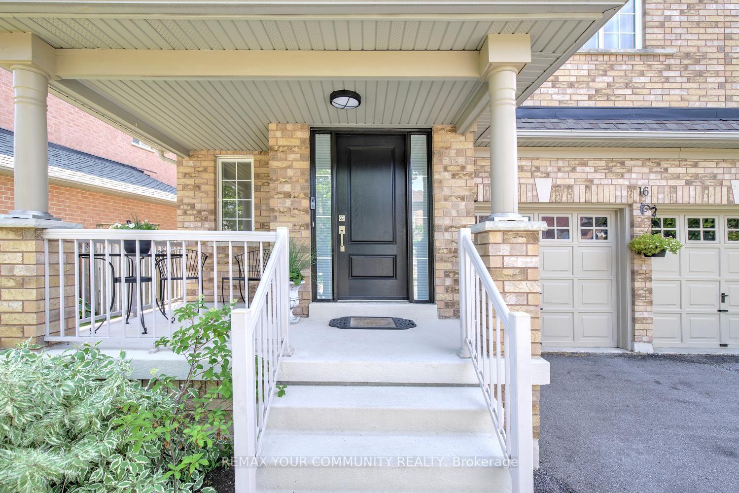 Photo 2 of 16 Westway Crescent, Vaughan, Patterson — HOMEH