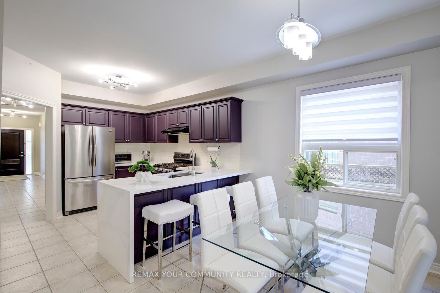 Photo 15 of 16 Westway Crescent, Vaughan, Patterson — HOMEH