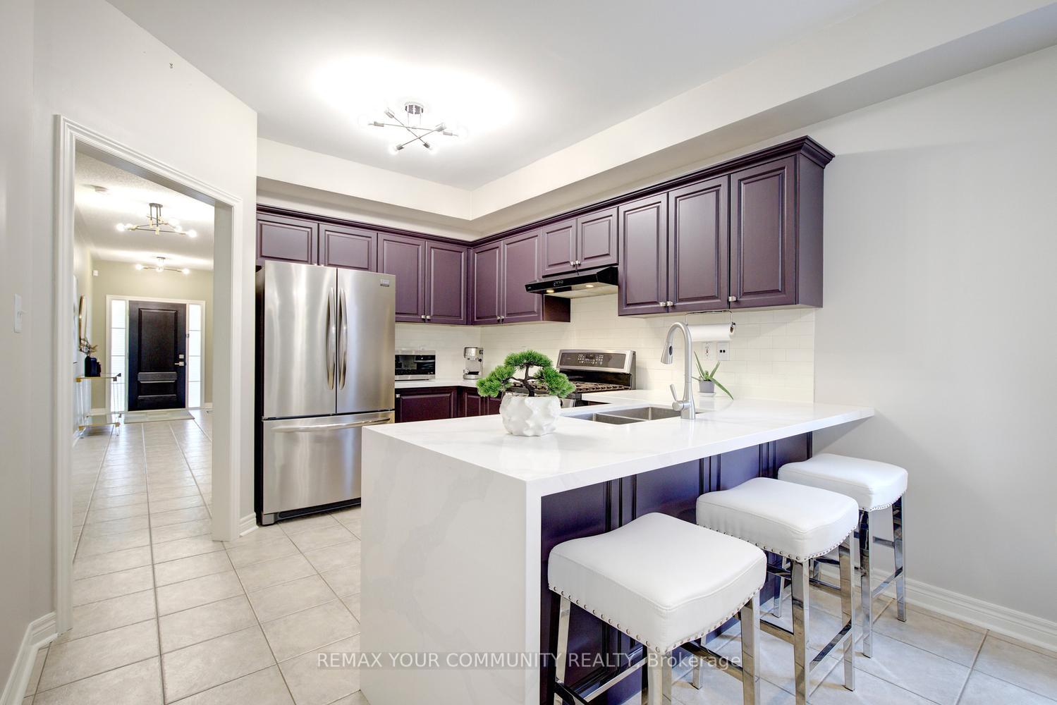 Photo 17 of 16 Westway Crescent, Vaughan, Patterson — HOMEH