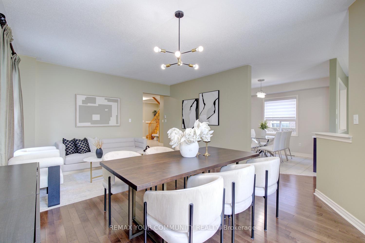 Photo 25 of 16 Westway Crescent, Vaughan, Patterson — HOMEH