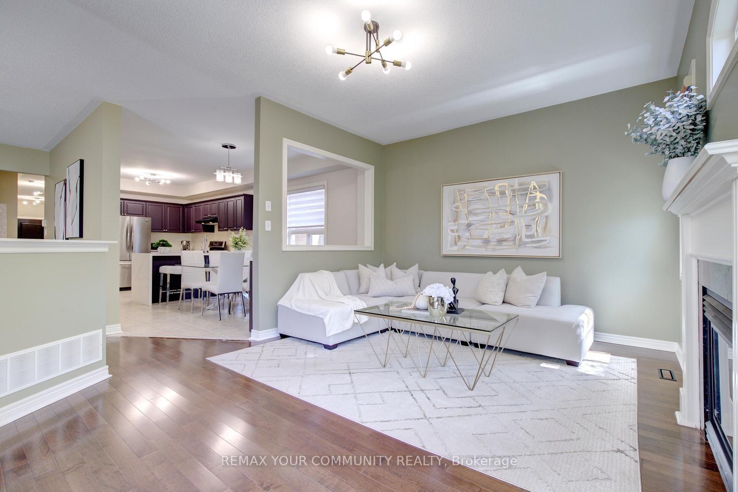 Photo 29 of 16 Westway Crescent, Vaughan, Patterson — HOMEH