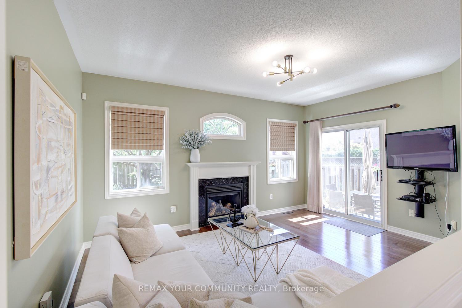 Photo 33 of 16 Westway Crescent, Vaughan, Patterson — HOMEH