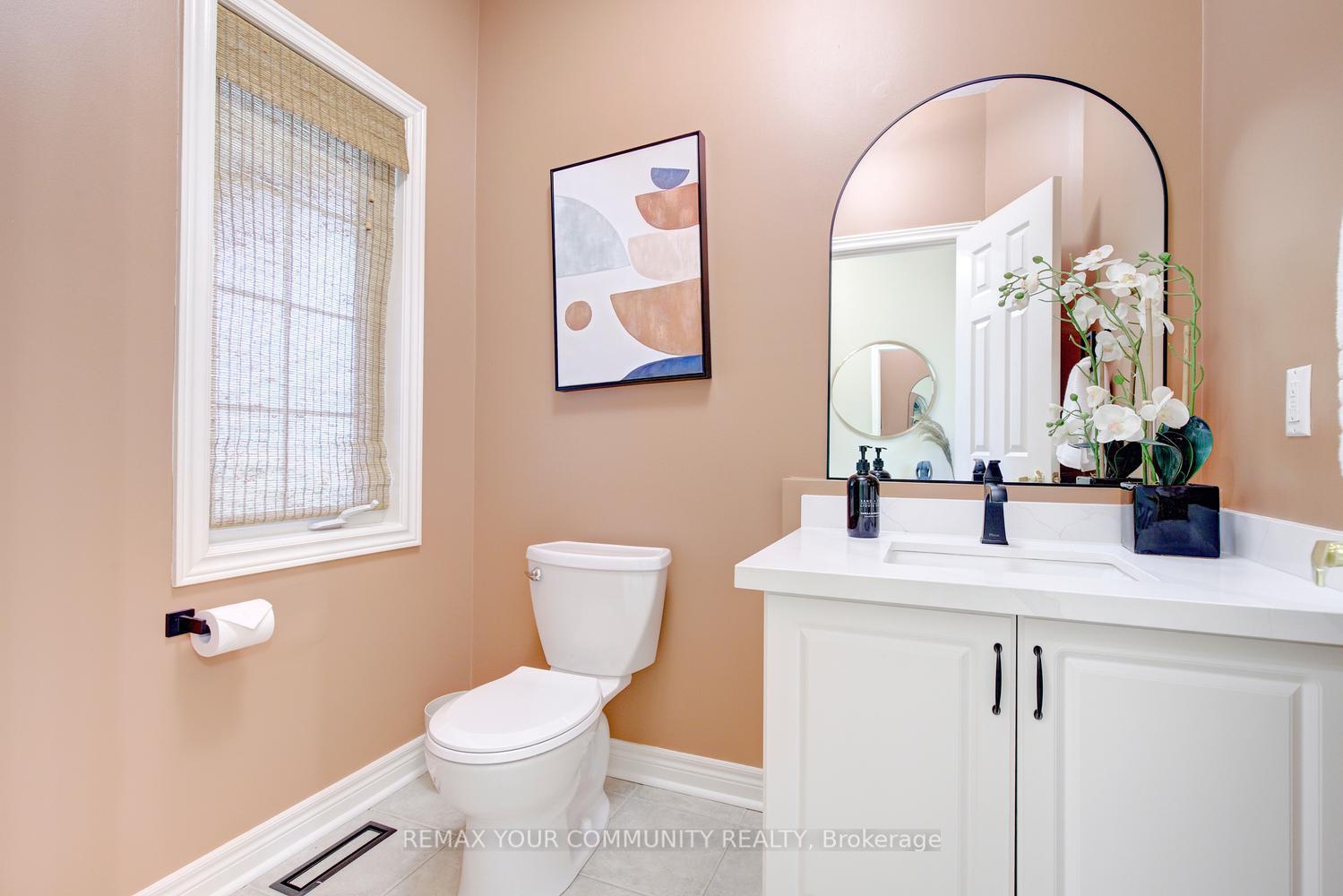 Photo 34 of 16 Westway Crescent, Vaughan, Patterson — HOMEH