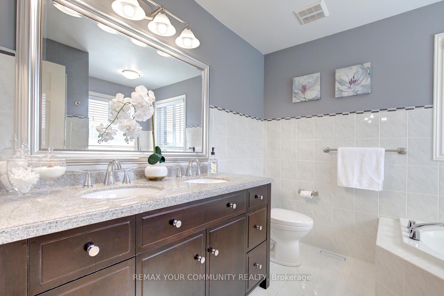 Photo 37 of 16 Westway Crescent, Vaughan, Patterson — HOMEH