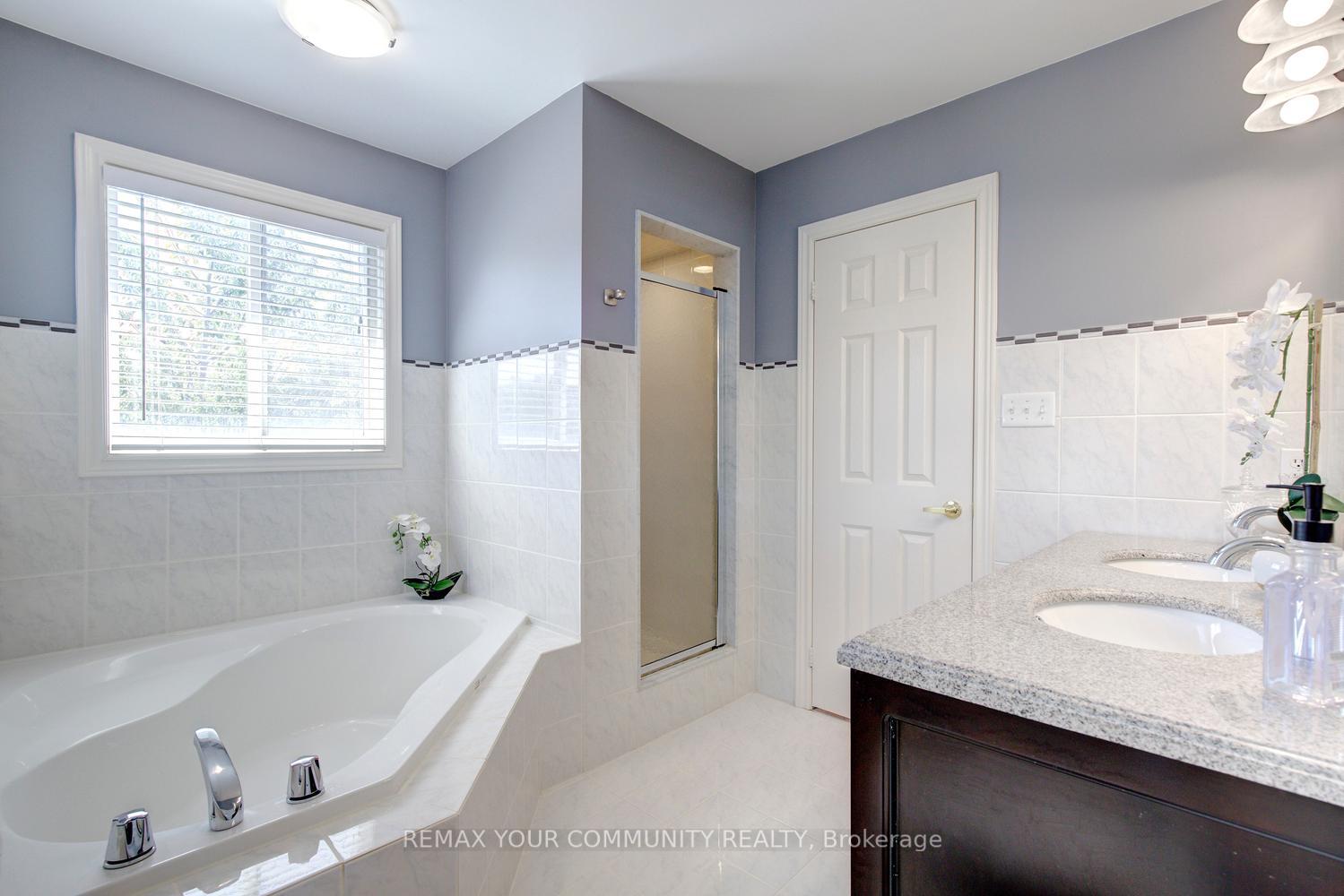 Photo 38 of 16 Westway Crescent, Vaughan, Patterson — HOMEH