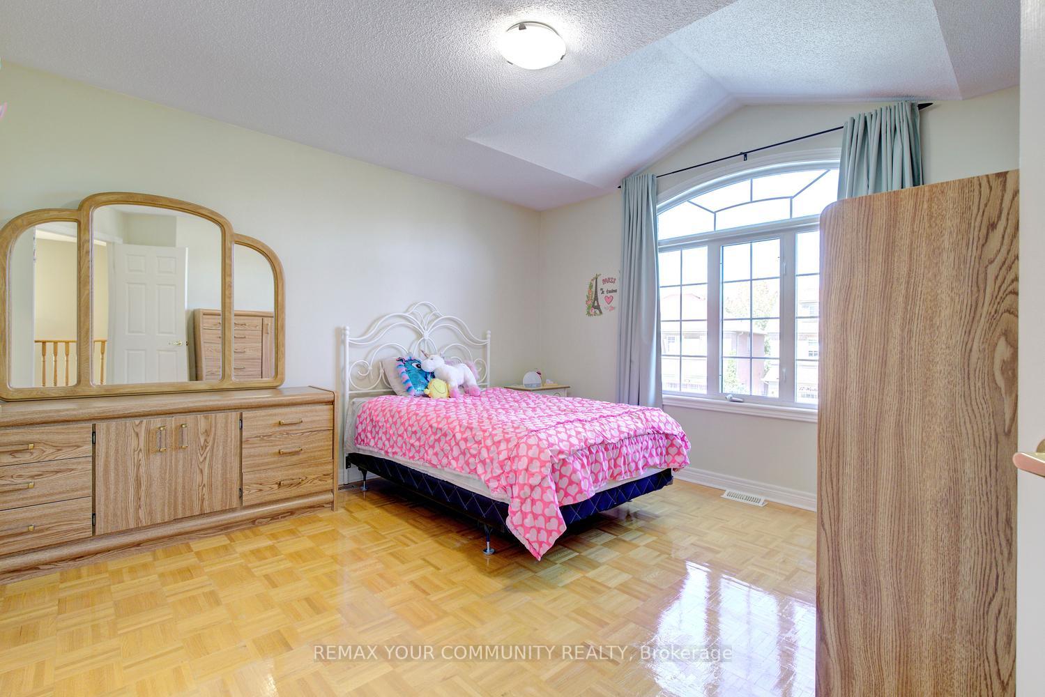 Photo 45 of 16 Westway Crescent, Vaughan, Patterson — HOMEH