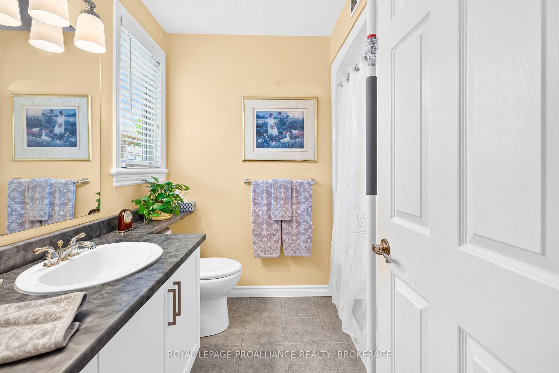 Photo 23 of 657 Roosevelt Drive, Kingston, City SouthWest — HOMEH