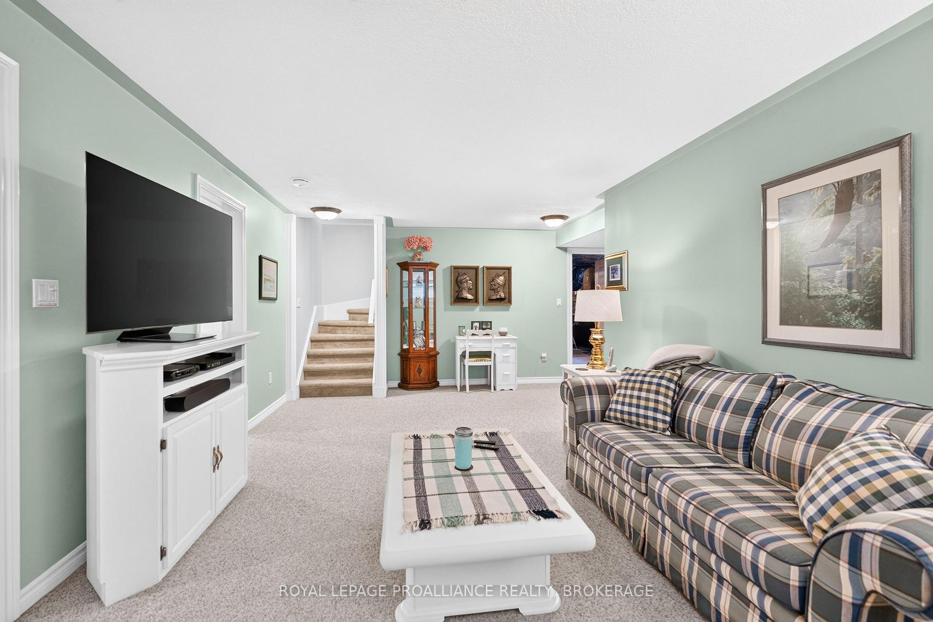 Photo 25 of 657 Roosevelt Drive, Kingston, City SouthWest — HOMEH