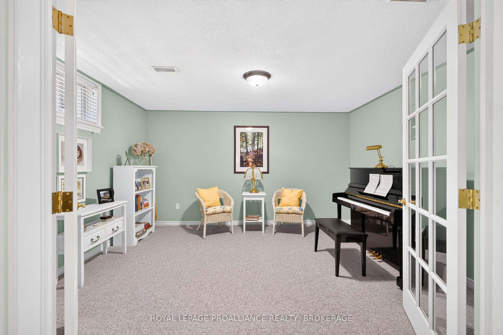 Photo 26 of 657 Roosevelt Drive, Kingston, City SouthWest — HOMEH