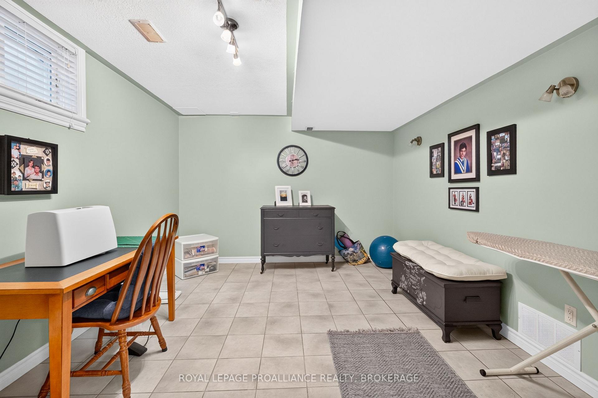 Photo 34 of 657 Roosevelt Drive, Kingston, City SouthWest — HOMEH