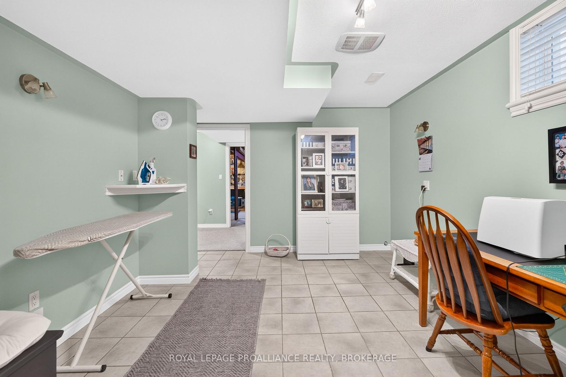 Photo 35 of 657 Roosevelt Drive, Kingston, City SouthWest — HOMEH