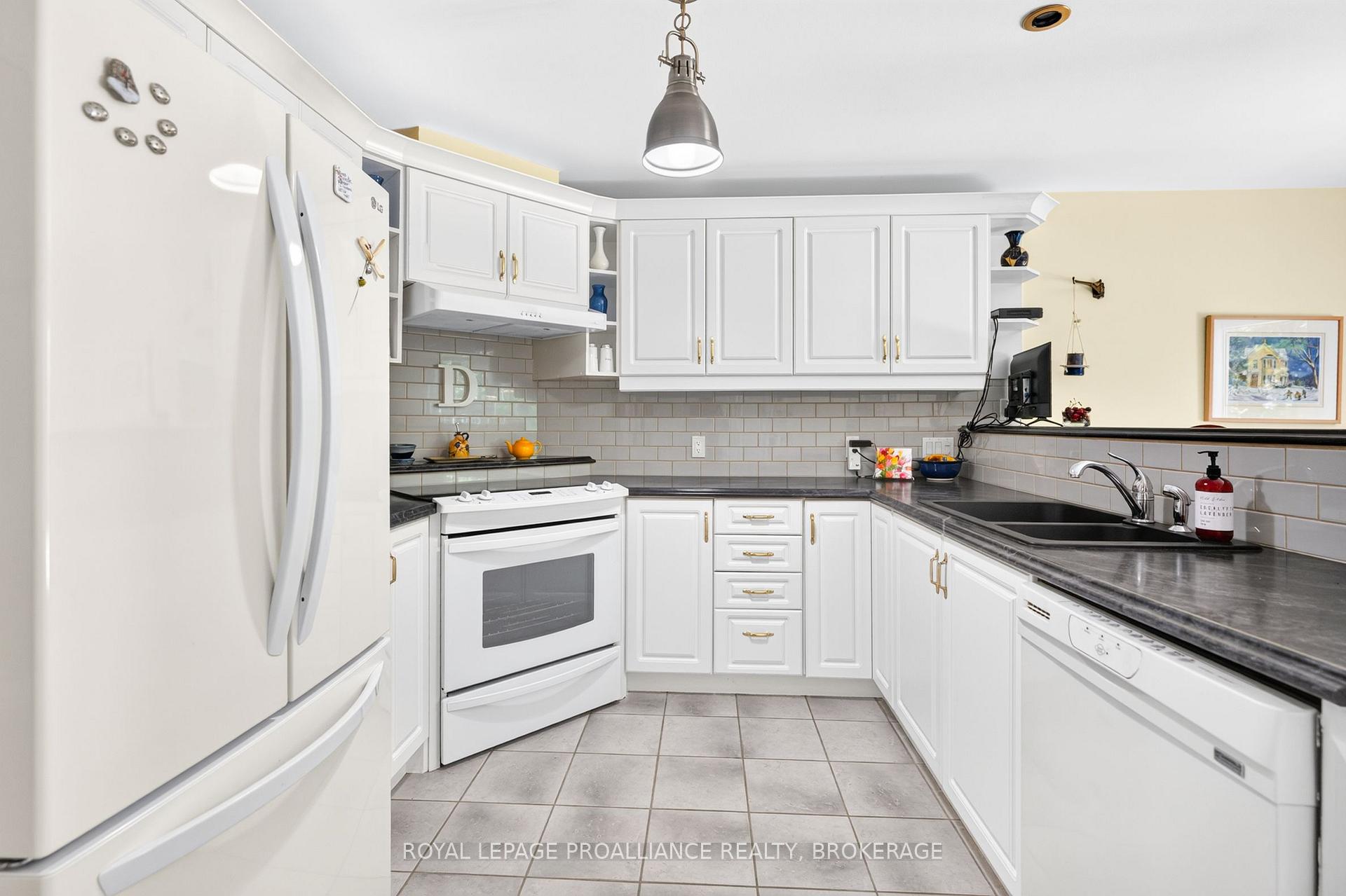 Photo 42 of 657 Roosevelt Drive, Kingston, City SouthWest — HOMEH