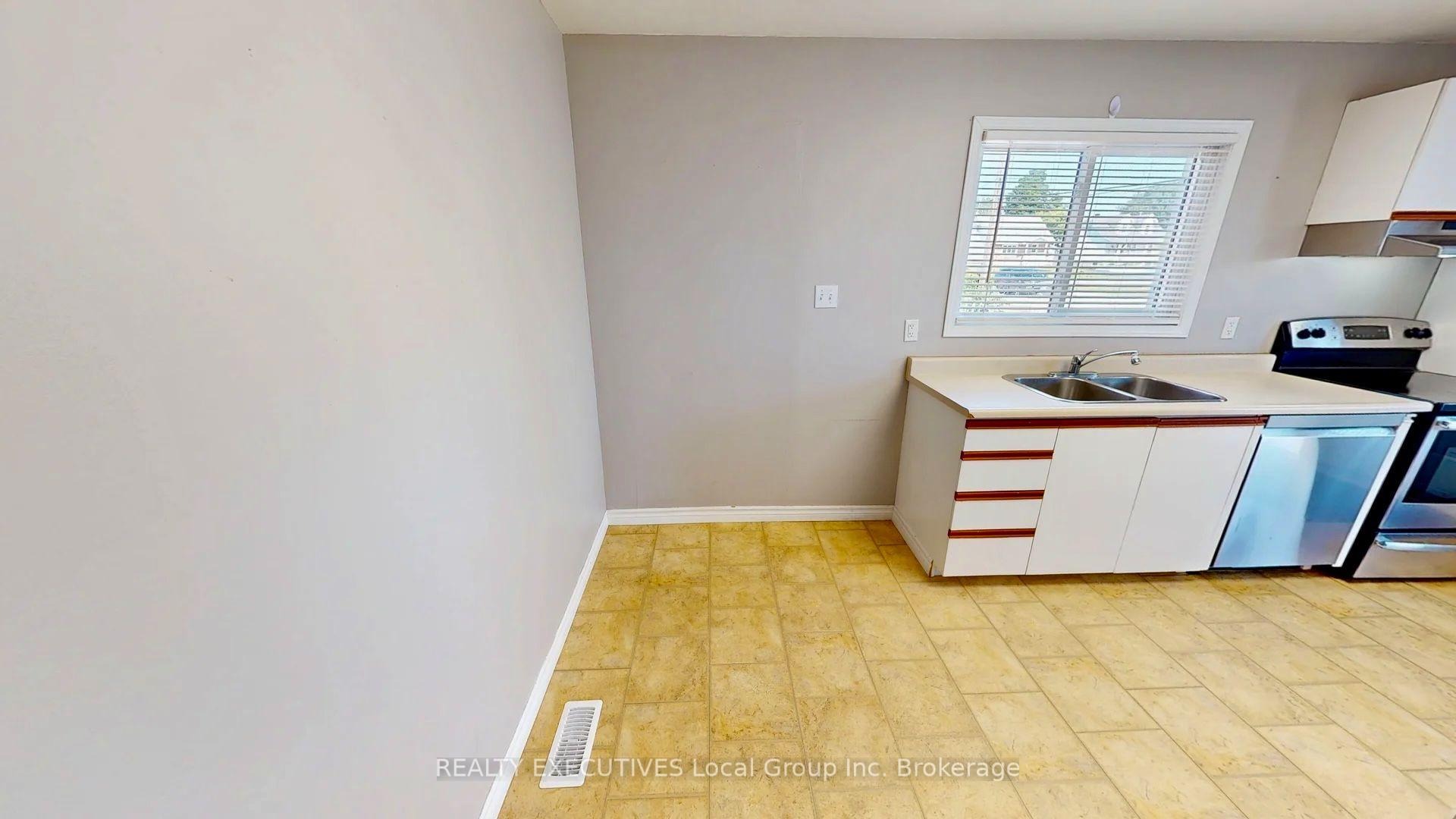 Photo 12 of 319 Albert Avenue, North Bay, Widdifield — HOMEH