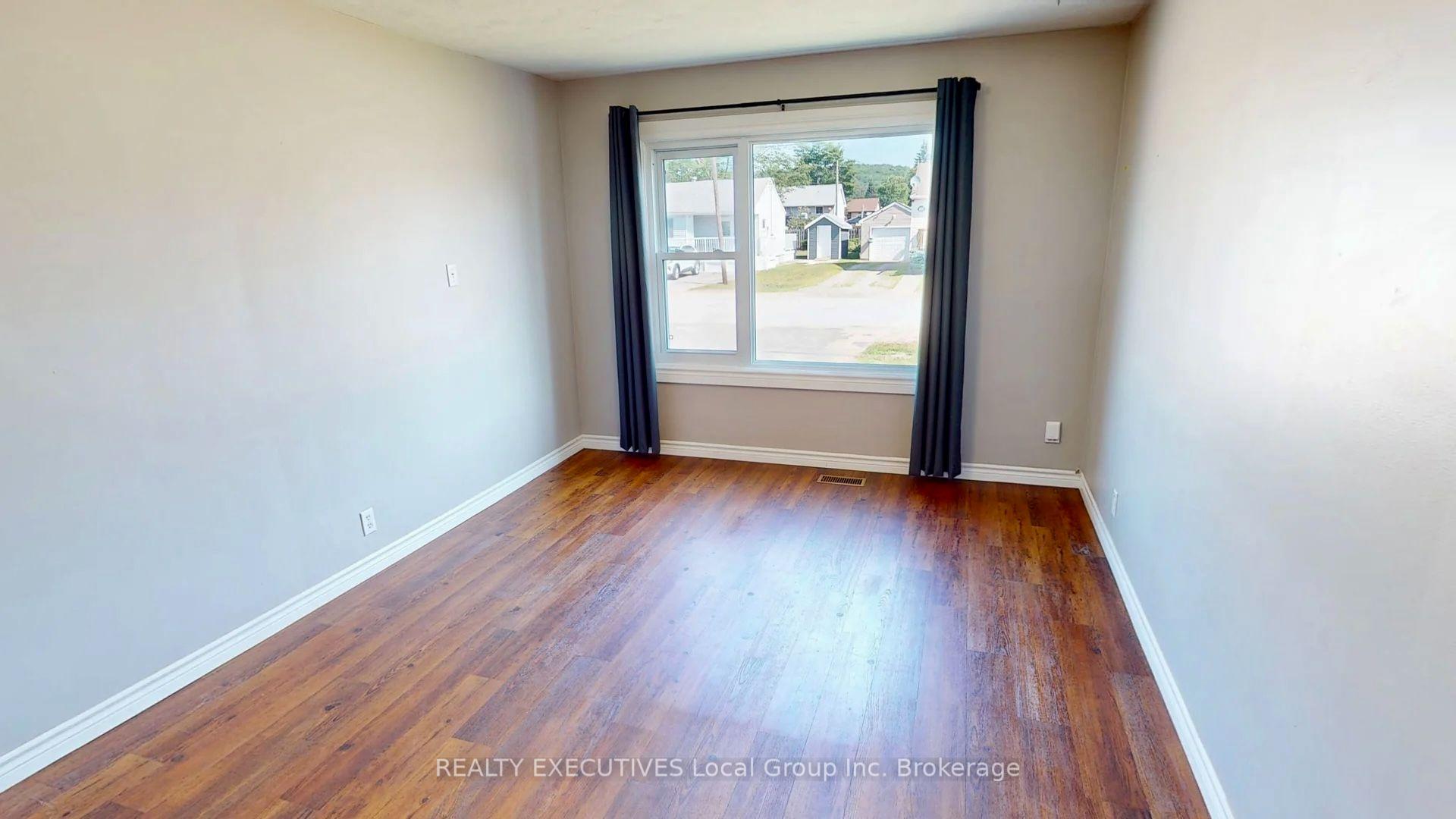 Photo 38 of 319 Albert Avenue, North Bay, Widdifield — HOMEH
