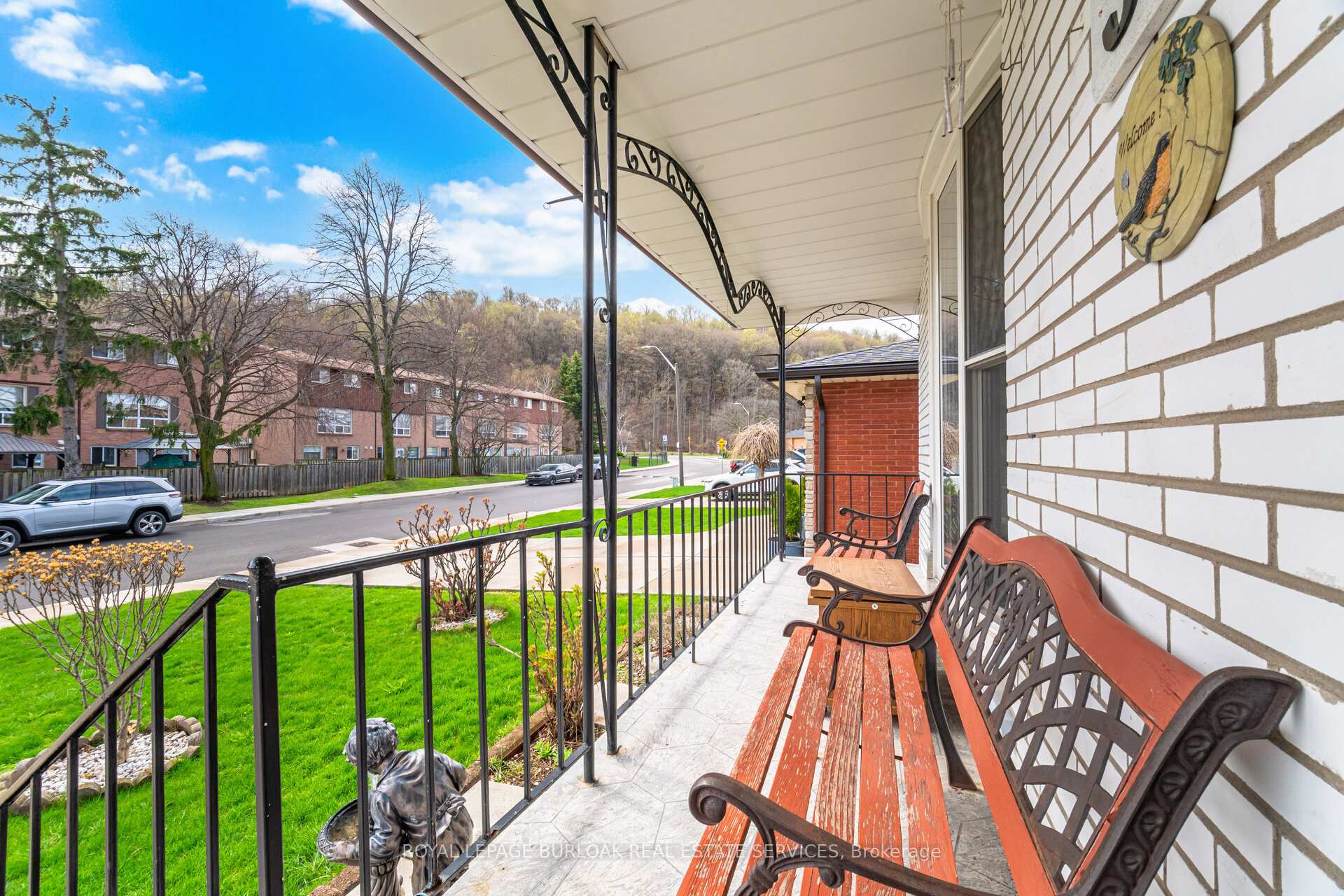 Photo 4 of 31 Summercrest Drive, Hamilton, Gershome — HOMEH