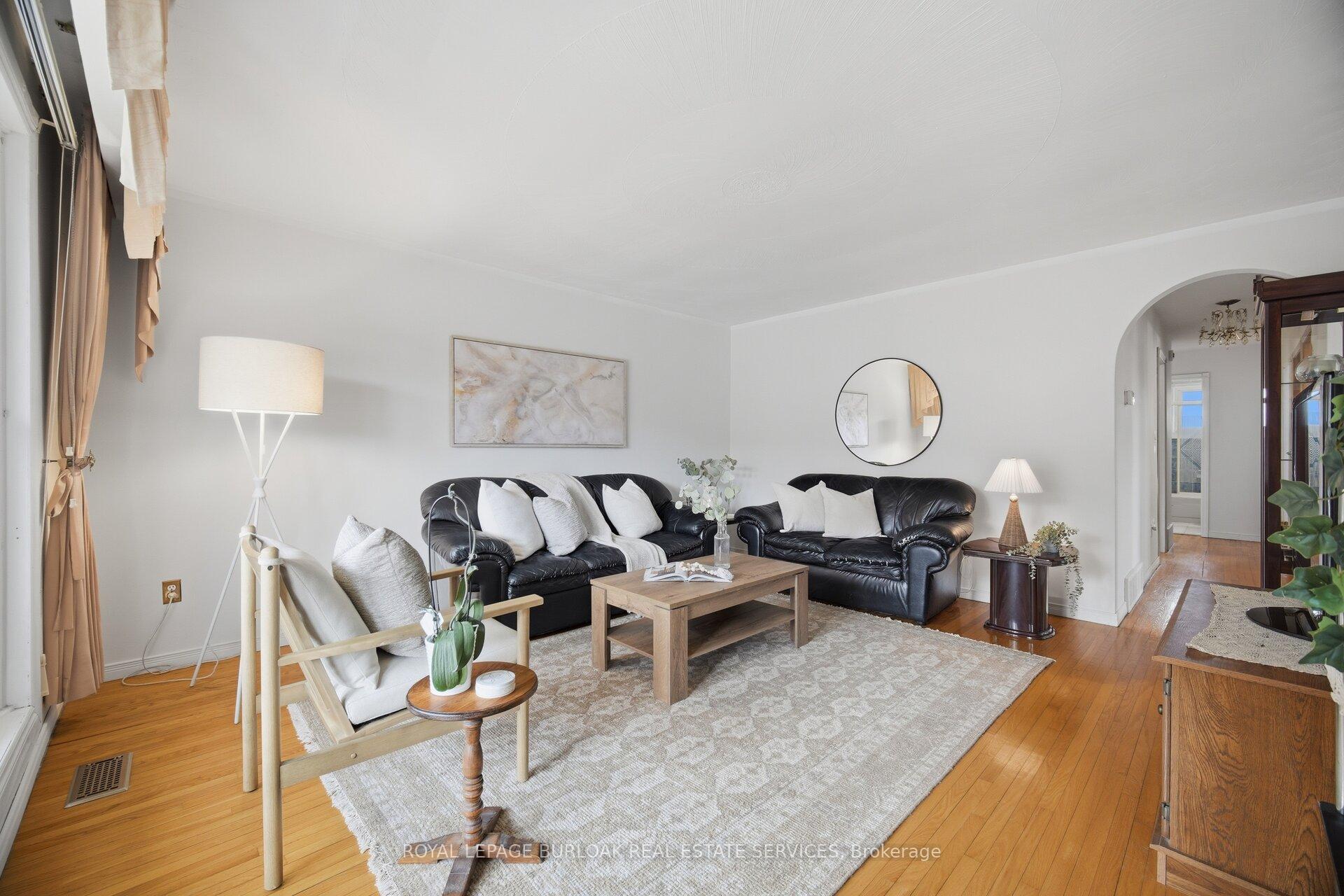 Photo 9 of 31 Summercrest Drive, Hamilton, Gershome — HOMEH