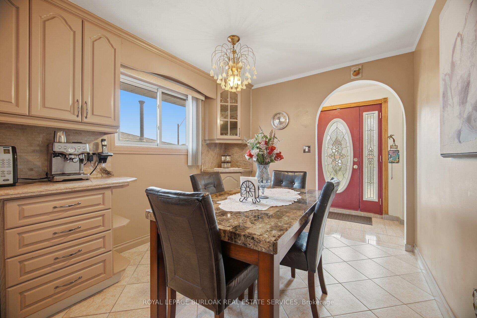 Photo 16 of 31 Summercrest Drive, Hamilton, Gershome — HOMEH