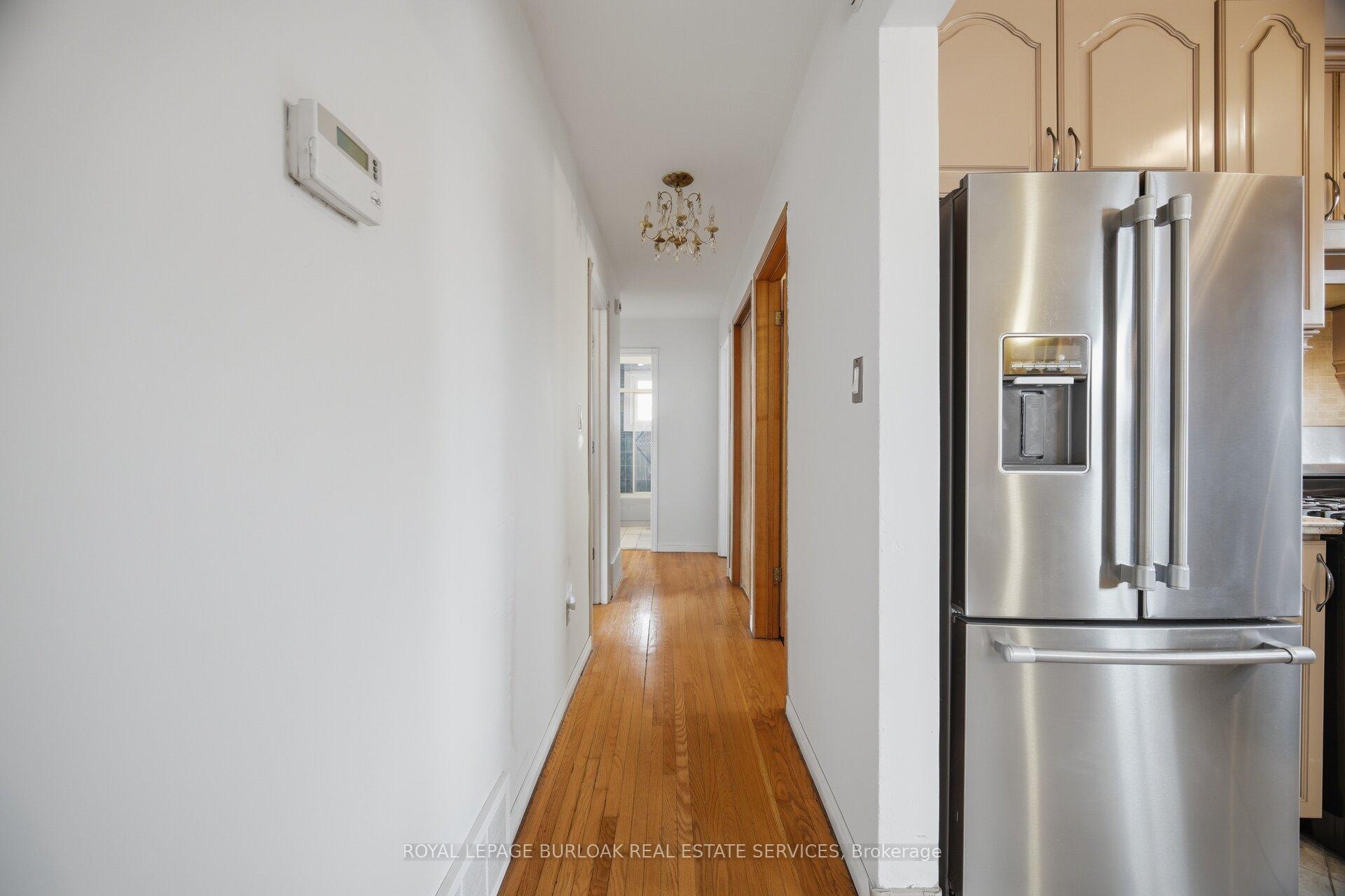 Photo 18 of 31 Summercrest Drive, Hamilton, Gershome — HOMEH