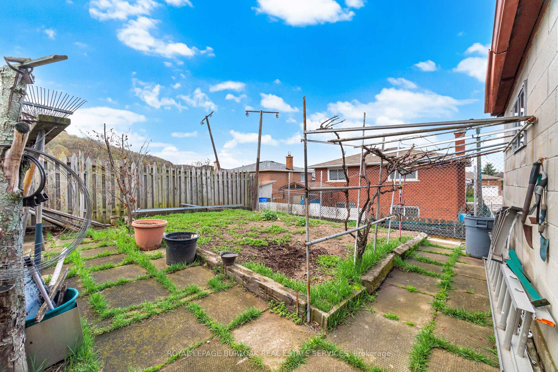 Photo 49 of 31 Summercrest Drive, Hamilton, Gershome — HOMEH