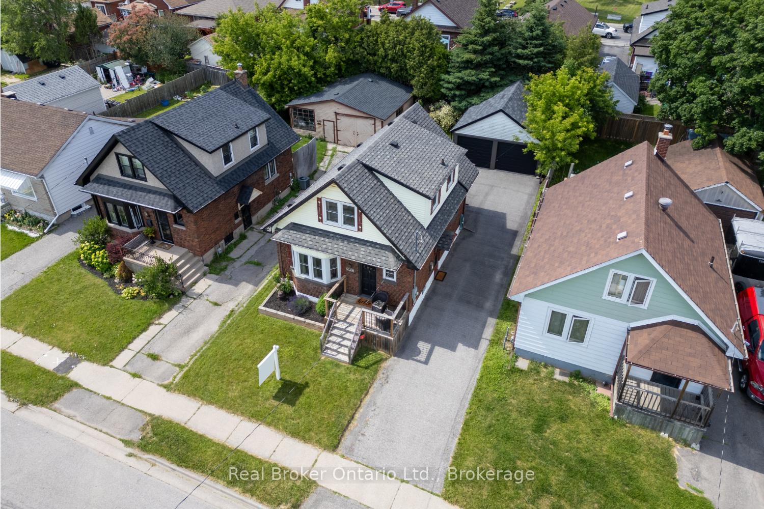 Photo 4 of 248 Mitchell Avenue, Oshawa, Central — HOMEH