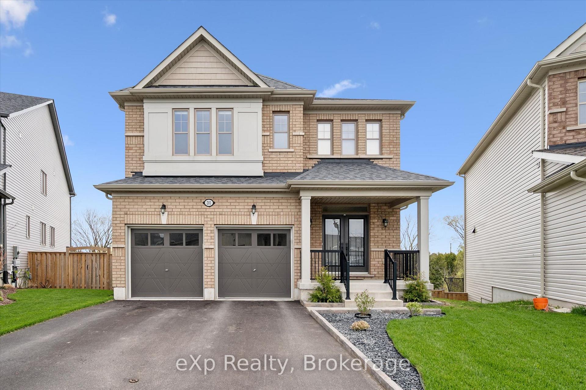Photo 3 of 201 McFarlane Crescent, Centre Wellington, Fergus — HOMEH