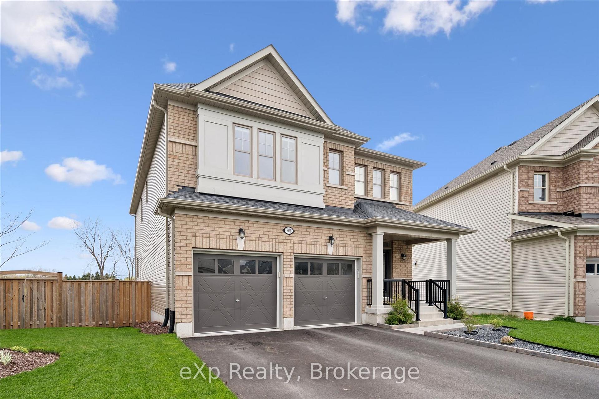 Photo 4 of 201 McFarlane Crescent, Centre Wellington, Fergus — HOMEH