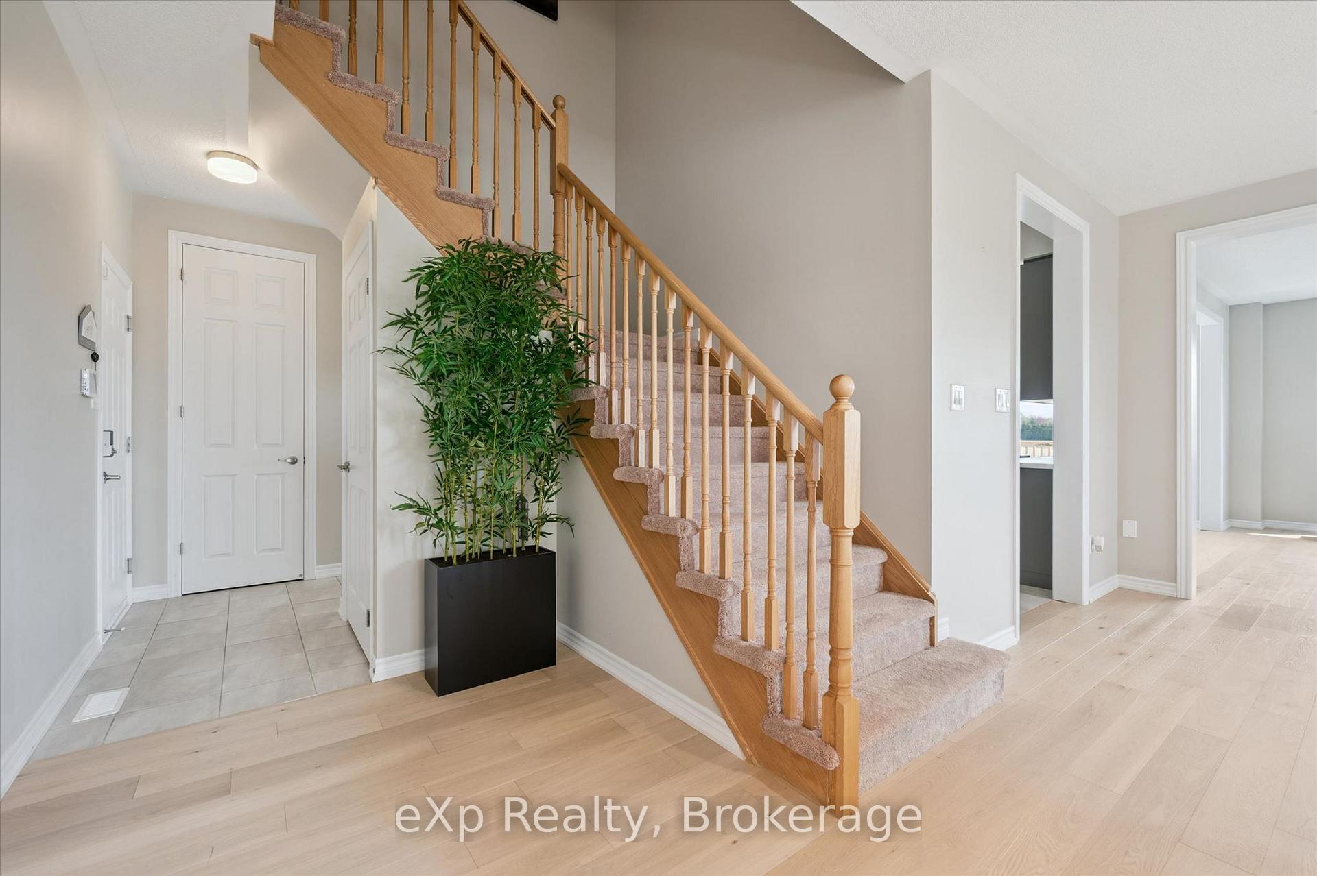Photo 27 of 201 McFarlane Crescent, Centre Wellington, Fergus — HOMEH
