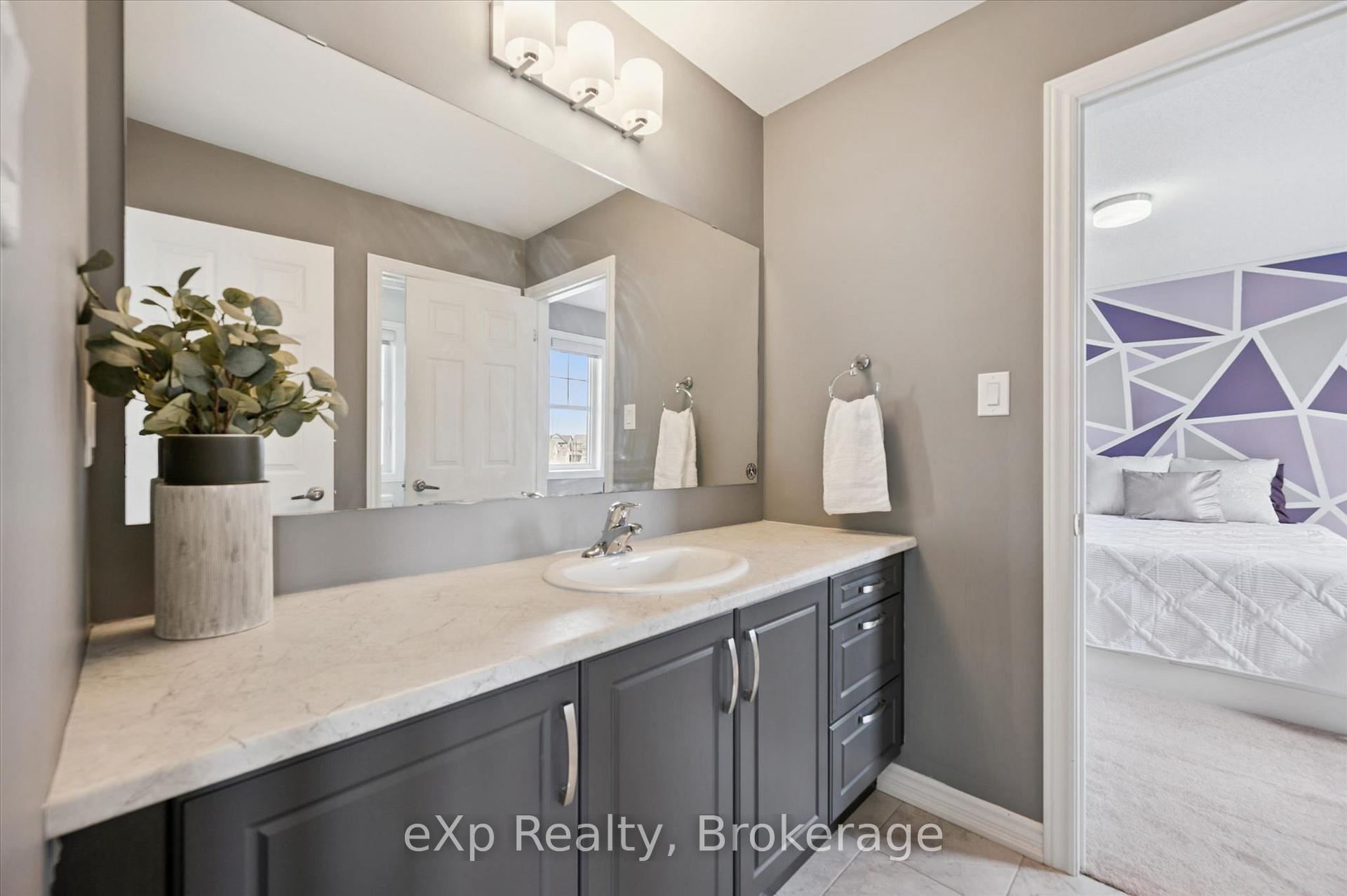 Photo 33 of 201 McFarlane Crescent, Centre Wellington, Fergus — HOMEH