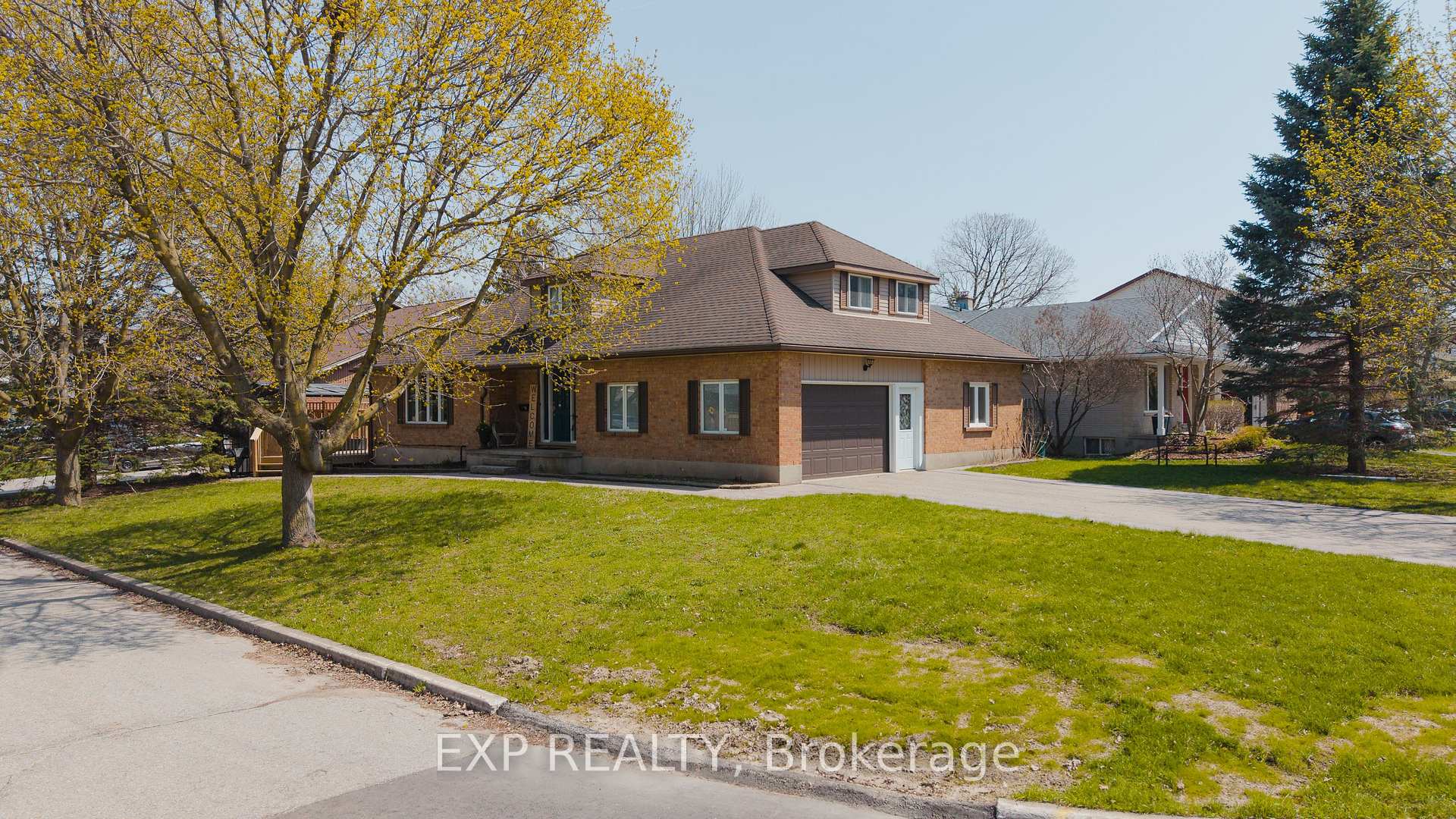 Photo 2 of 381 Timlock Place, Waterloo, Lexington — HOMEH