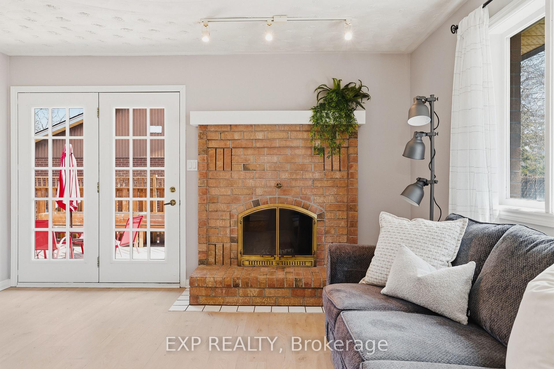 Photo 15 of 381 Timlock Place, Waterloo, Lexington — HOMEH