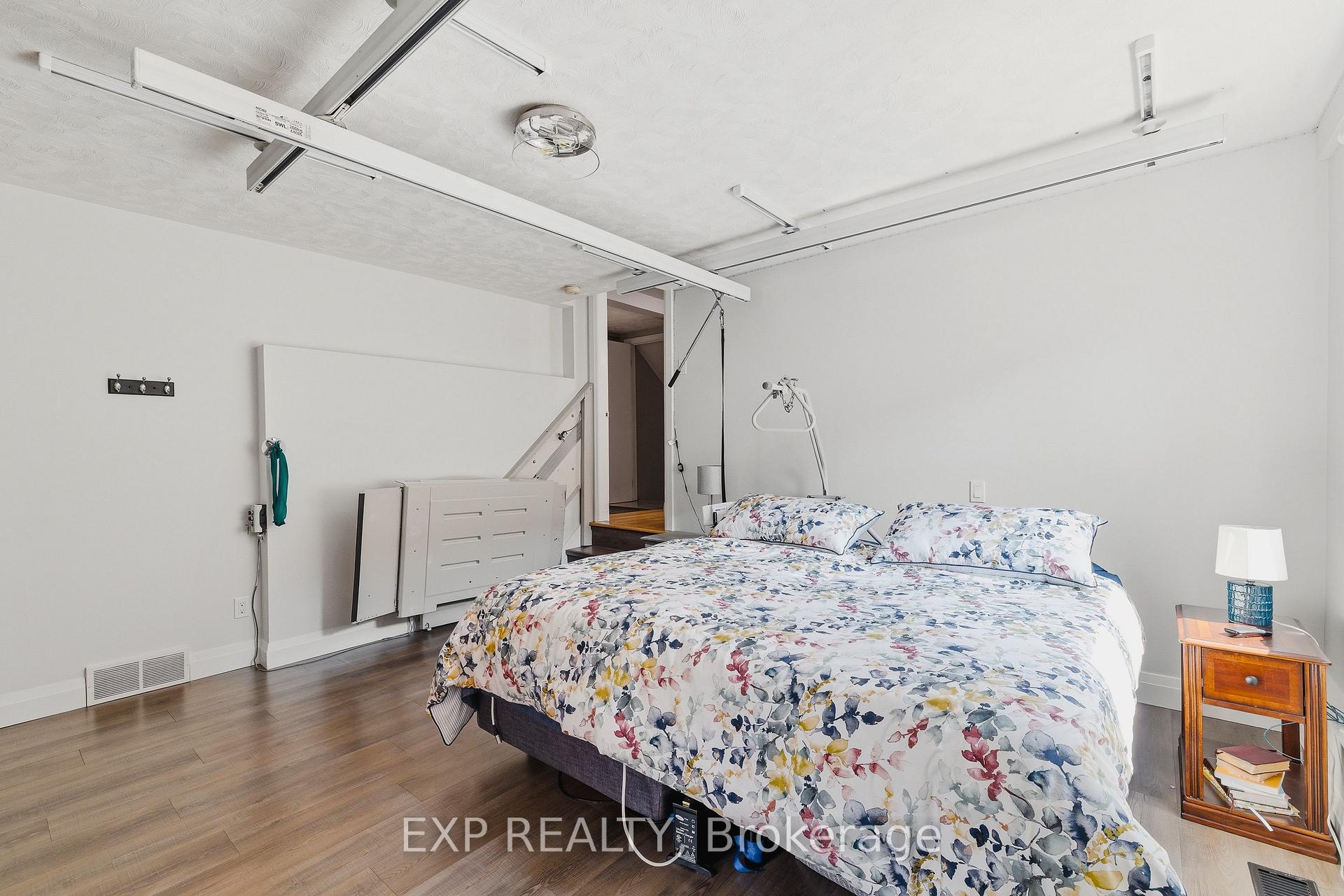 Photo 19 of 381 Timlock Place, Waterloo, Lexington — HOMEH