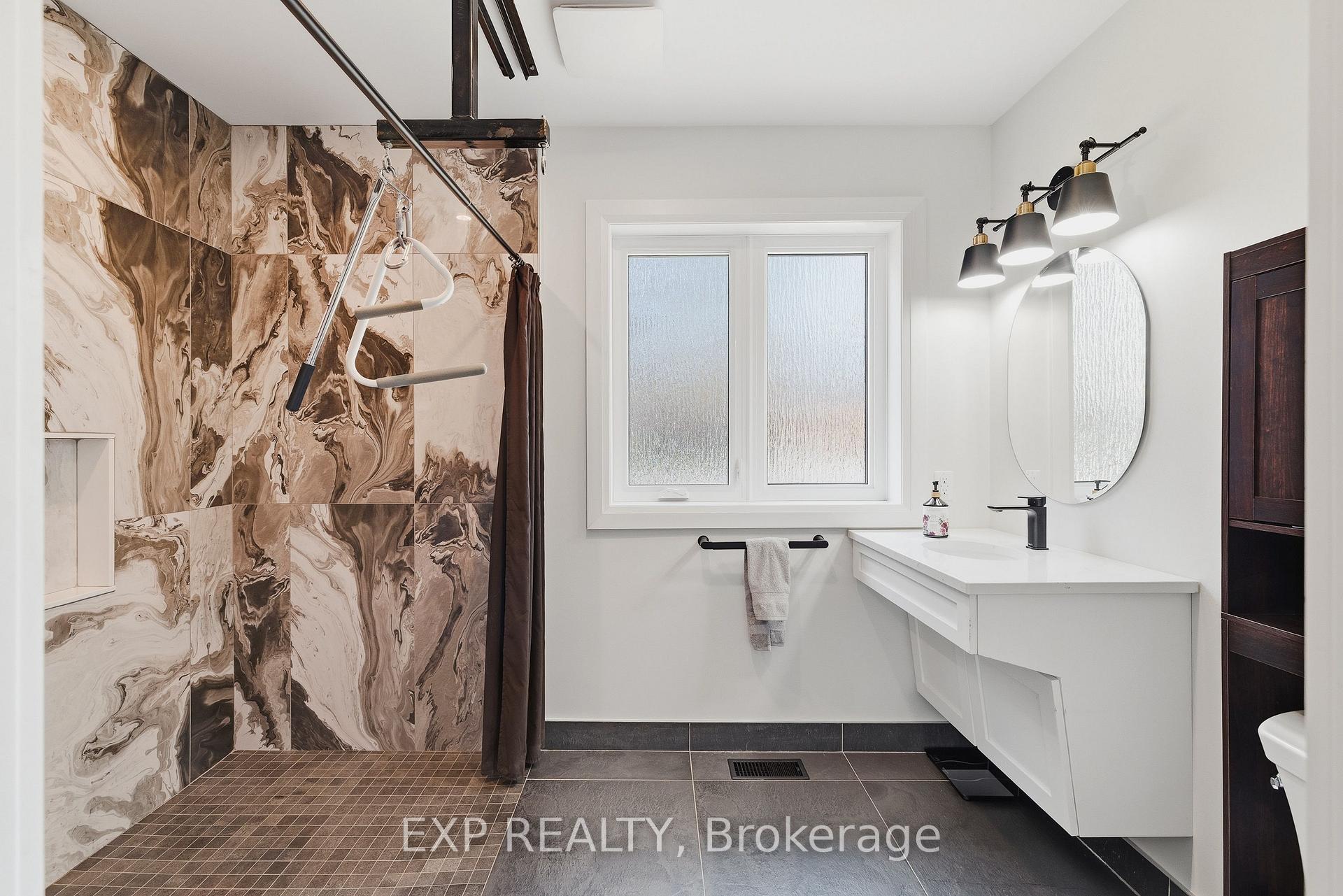 Photo 20 of 381 Timlock Place, Waterloo, Lexington — HOMEH