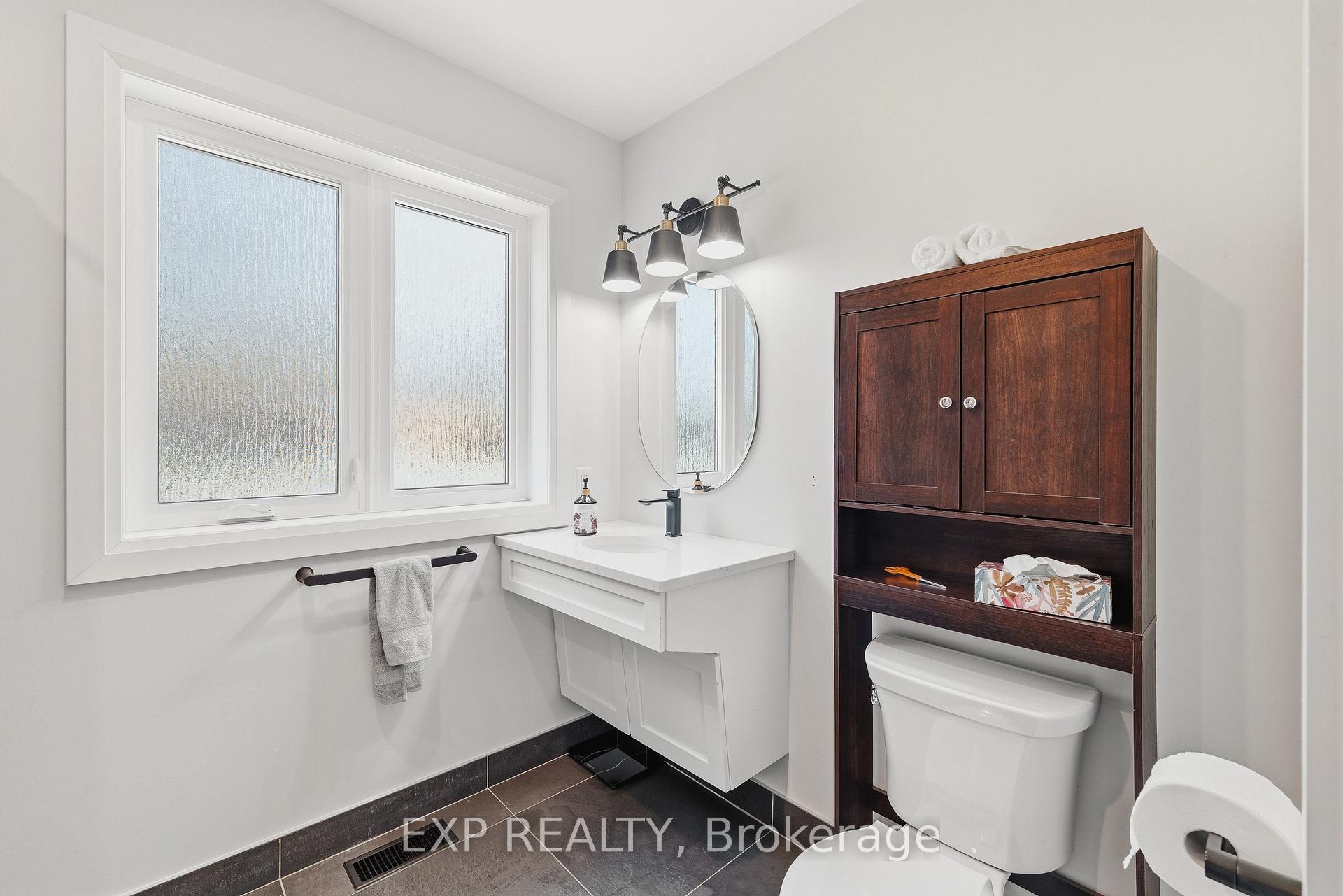 Photo 21 of 381 Timlock Place, Waterloo, Lexington — HOMEH