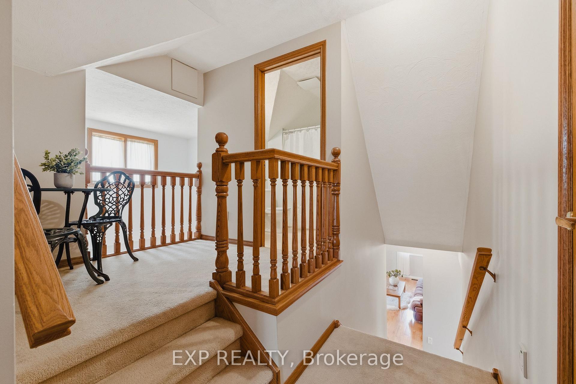 Photo 24 of 381 Timlock Place, Waterloo, Lexington — HOMEH