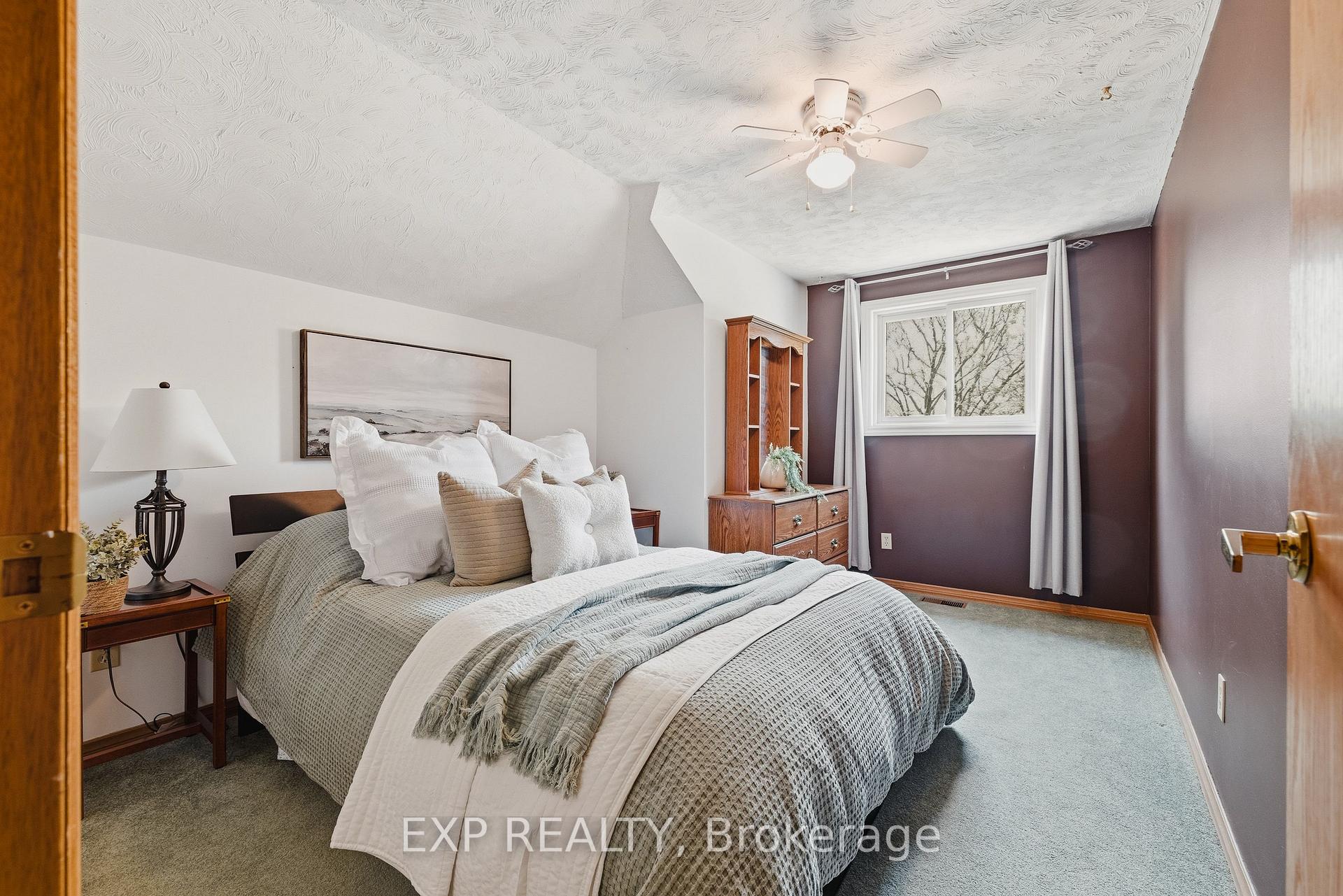 Photo 30 of 381 Timlock Place, Waterloo, Lexington — HOMEH
