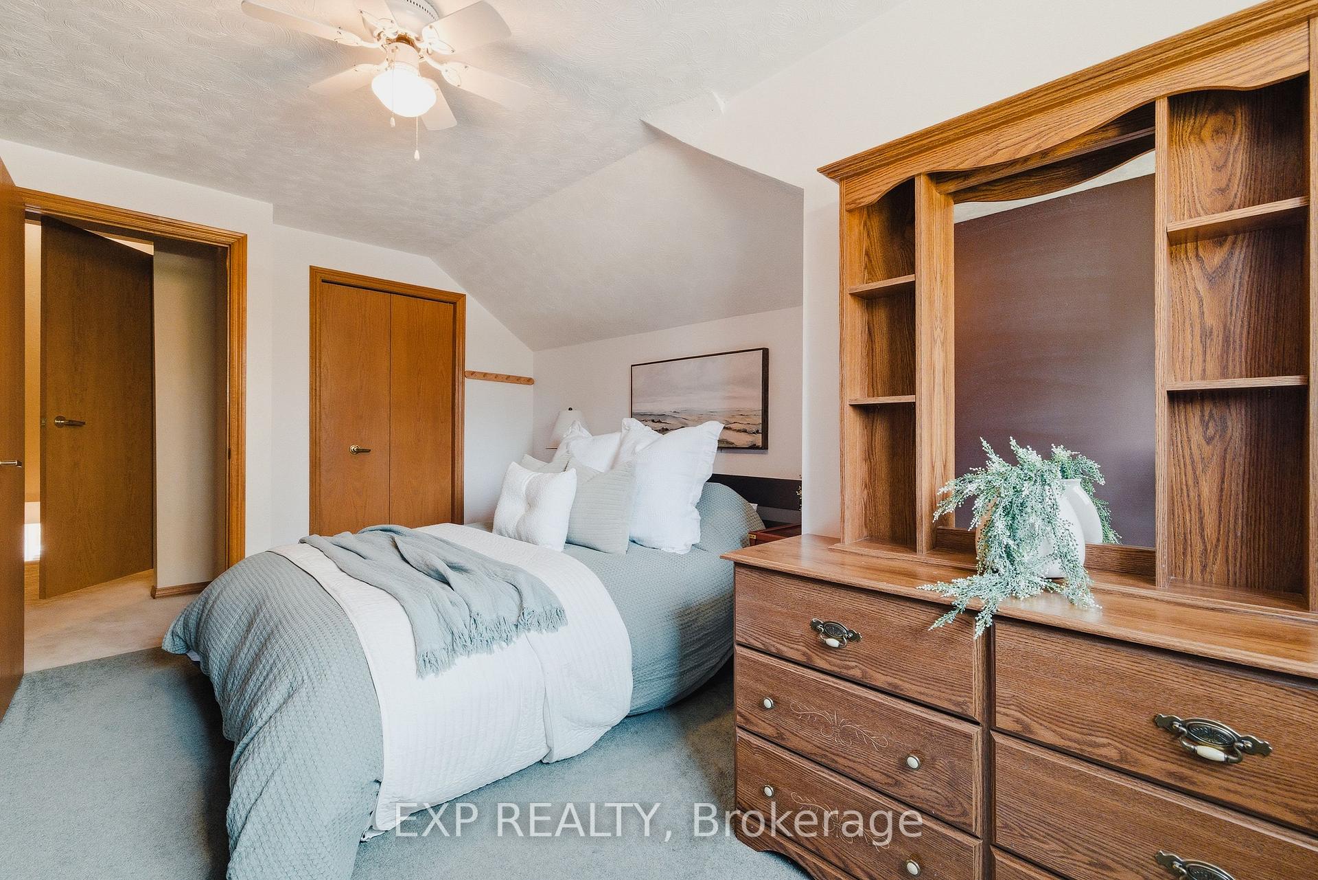 Photo 31 of 381 Timlock Place, Waterloo, Lexington — HOMEH