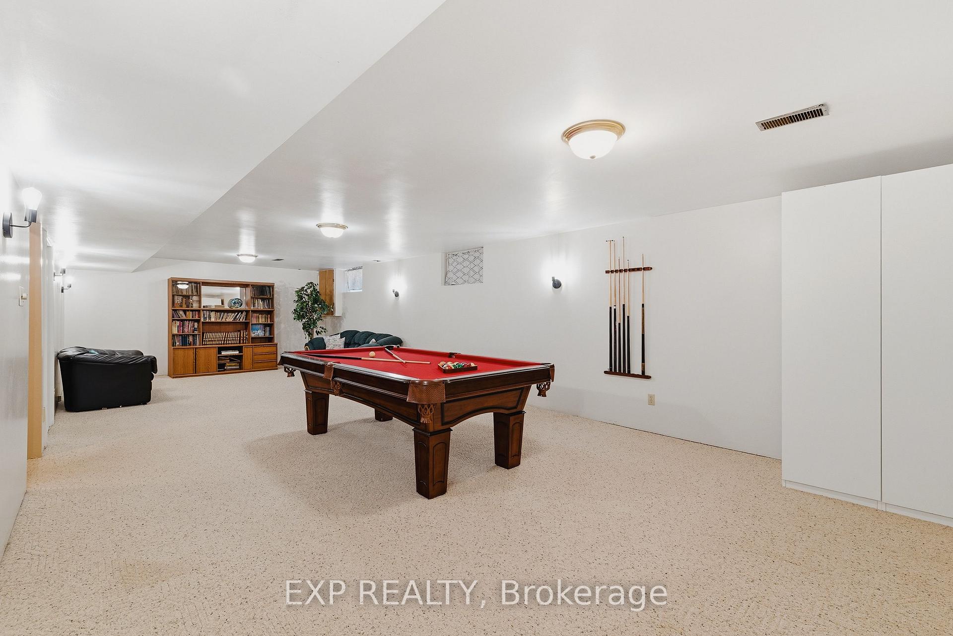 Photo 33 of 381 Timlock Place, Waterloo, Lexington — HOMEH