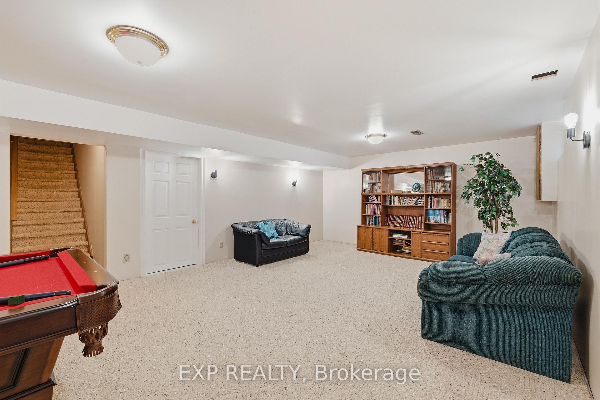 Photo 34 of 381 Timlock Place, Waterloo, Lexington — HOMEH