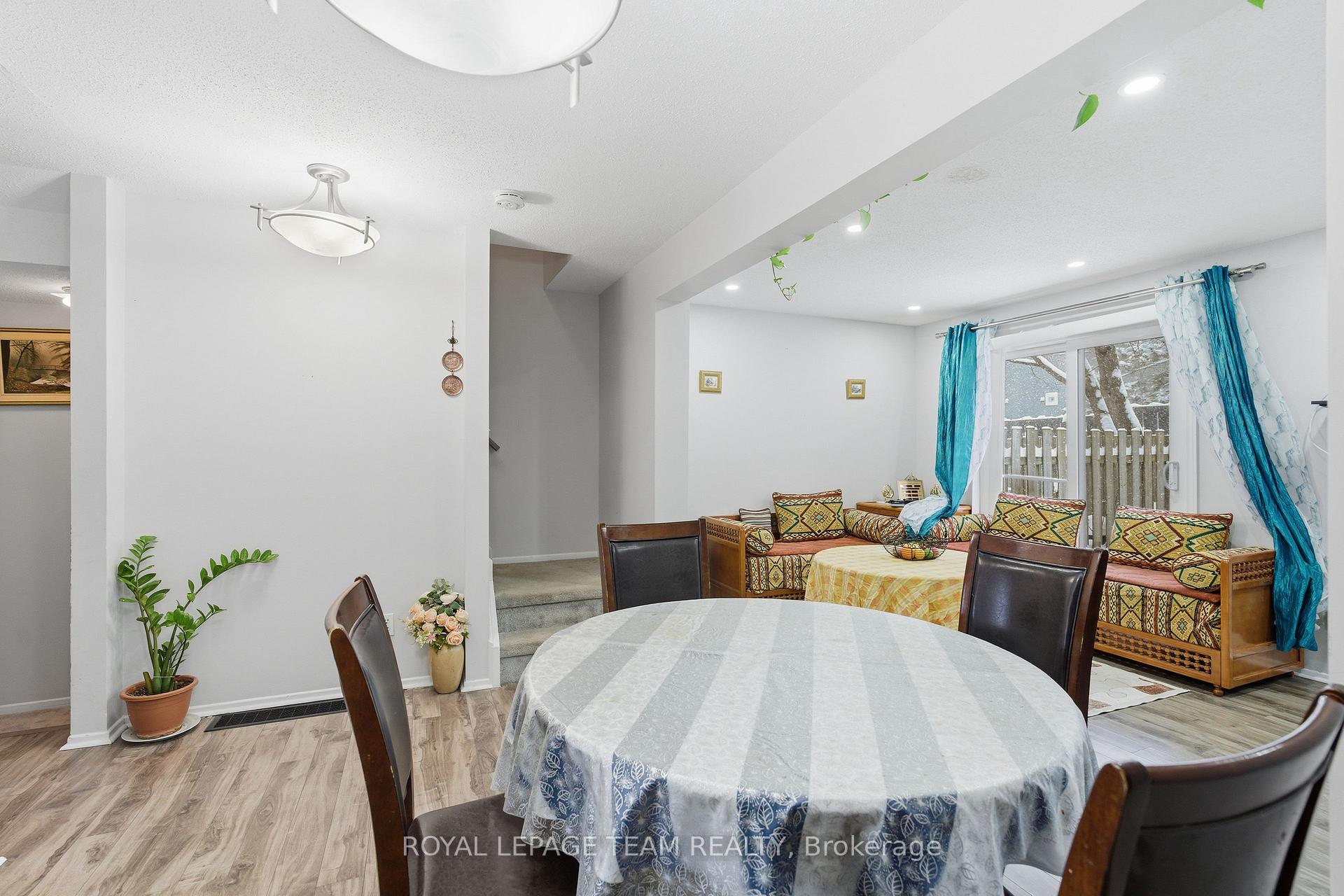 Photo 7 of Unit 33, 3333 Mccarthy Road, Ottawa, Hunt Club/Western Community — HOMEH