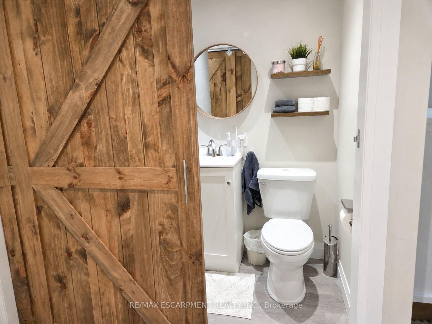 Photo 13 of 77 Paradise Road S, Hamilton, Westdale — HOMEH